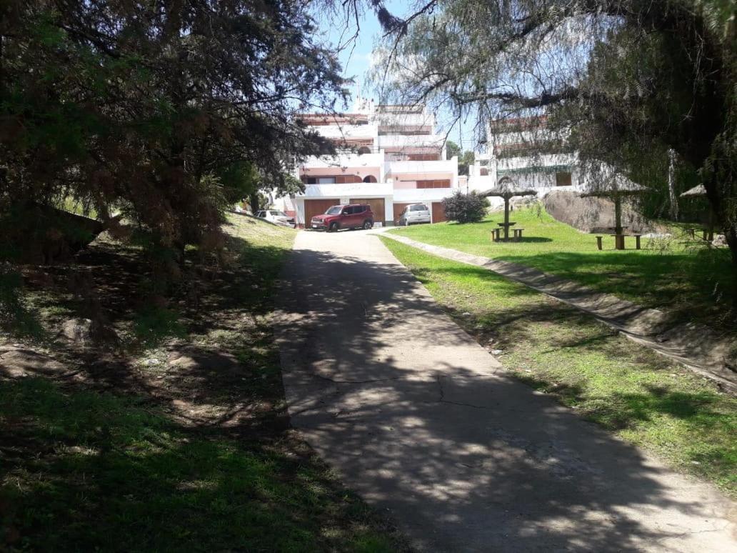 Departamentos Carlos Paz Bajada Al Lago Villa Carlos Paz Zewnętrze zdjęcie